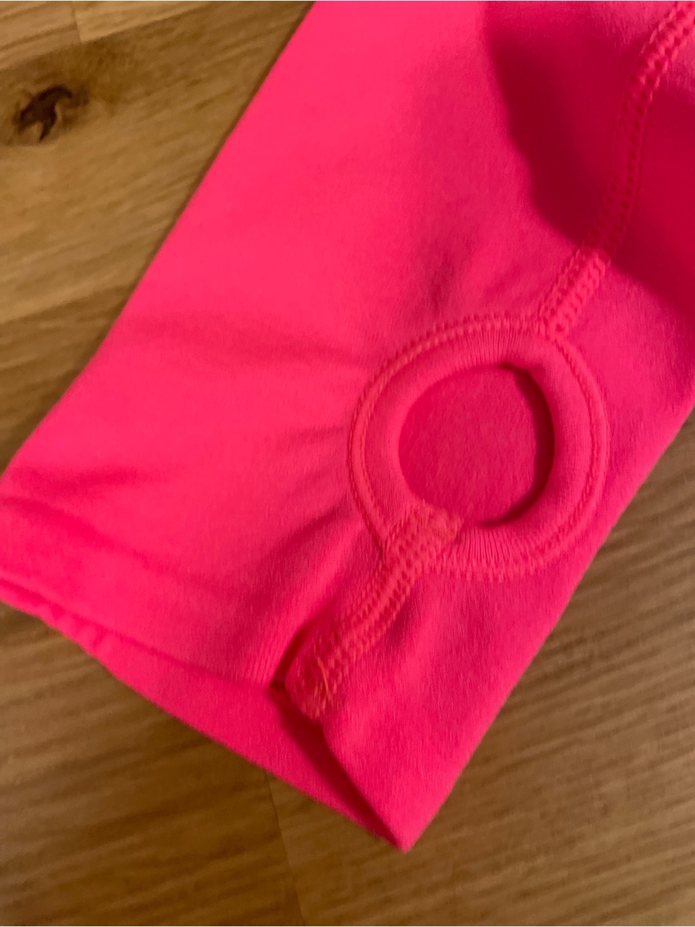 Fabletics Arta Seamless Long-Sleeve Mesh Inset Performance Top - Picture 4 of 5